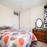 Single Room;