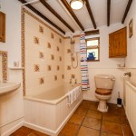 family bathroom, sel-catering holidays, seaside holidays, grange cottage, north norolk, norfolk, england, tourism, Barn & Beach, liesabeach